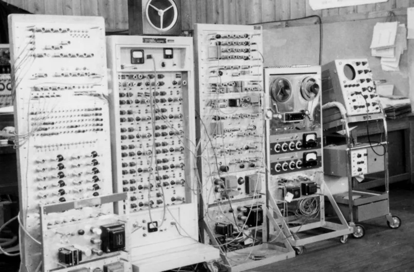 The vowel recognizer built by Suzuki and Nakata at the Radio Research Lab, Tokyo [1]